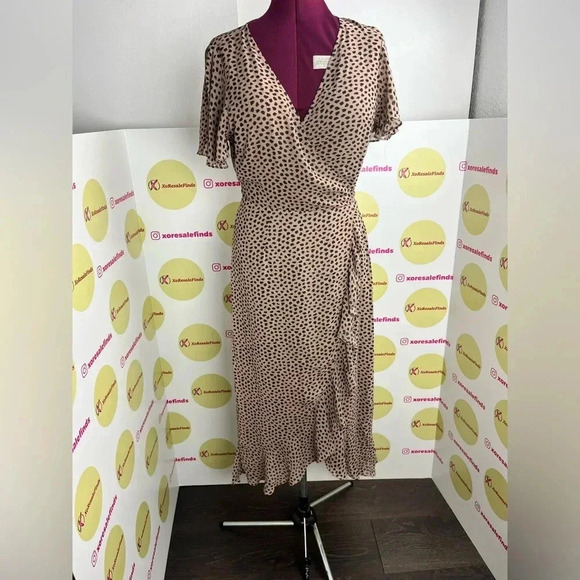 Arrays Women's Short Puff Sleeve Wrap-Style Leopard Print Dress - Picture 2 of 10